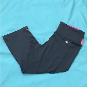Women’s adidas climalite capris yoga pants Small